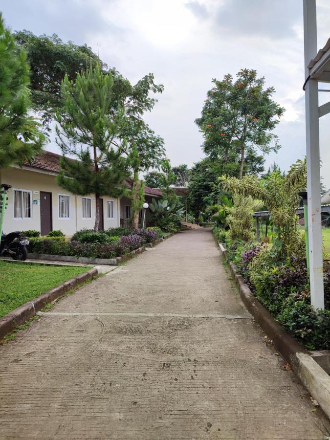 Green Forest Resort Villa Bogor Exterior foto